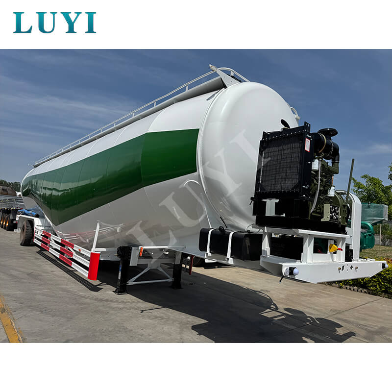 Luyi 3-axlig 85 kubikmeter pulvertank semitrailer avgår till Guinea och hjälper infrastrukturlogistiken i Västafrika