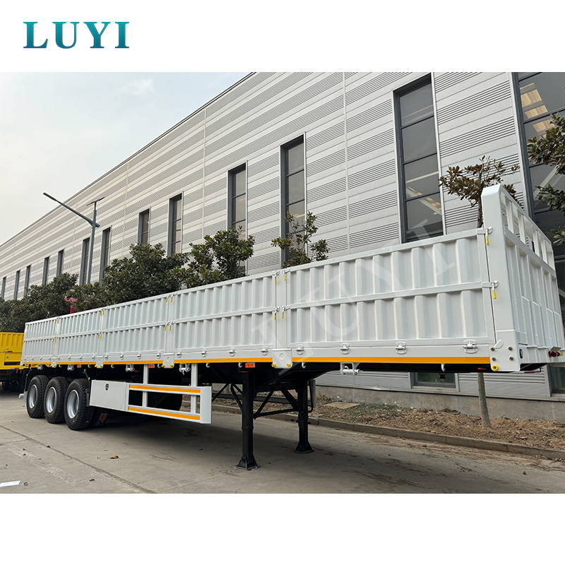 Transoceanic Contribution to Logistics Upgrade: 3-axlig Sidewall Semi-trailer officiellt skickad till Gabon