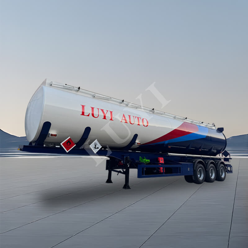 3-axlad 5-fack 45 000-liters semitrailer för oljetank i kolstål 3-axlad 5-fack 45 000-liters semitrailer för oljetank i kolstål