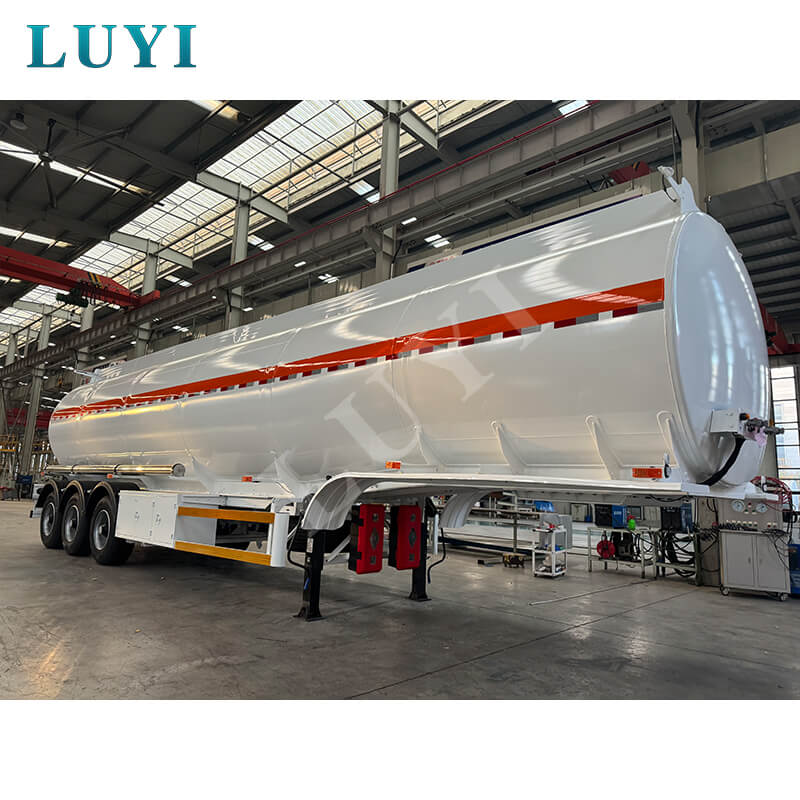 3-axlig 60-tons 45 000-liters semitrailer för oljetank i kolstål