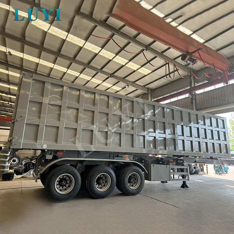 3-axlig bakre tippande semitrailer (änddumper) för bulkmaterialtransport