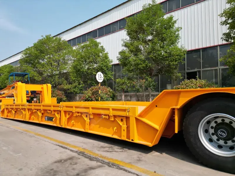 Svanhals lågbädds semitrailer