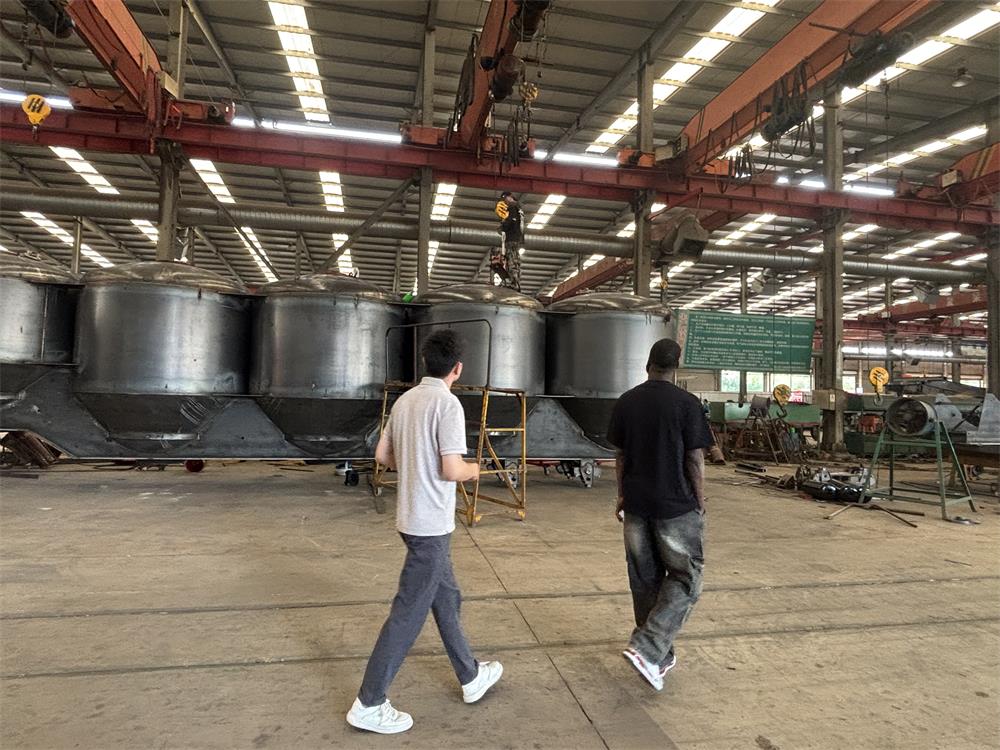 Hur en zimbabwisk logistikkund valde Luyi Autos anpassade sidoväggsvagnar för gränsöverskridande jordbruks- och bulklasttransport