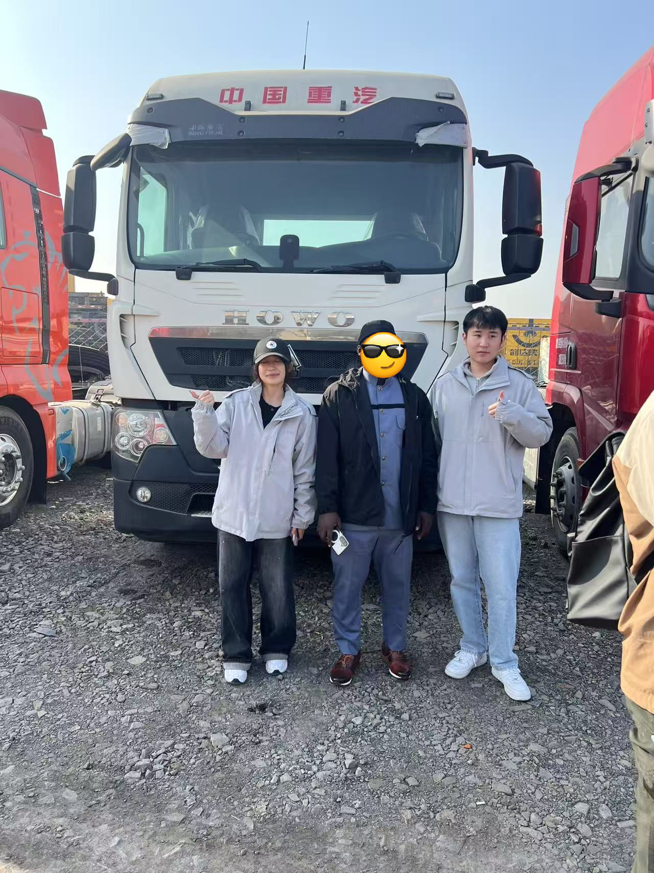 Hur LUYI hjälpte en kenyansk kund att distribuera 2 HOWO tunga lastbilar för teknik och långdistanstransport