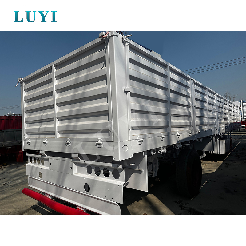 Hur LUYI Sidewall Semi-trailers hjälpte en saudisk logistikleverantör att förbättra prestanda för långdistansflottan Hur LUYI Sidewall Semi-trailers hjälpte en saudisk logistikleverantör att förbättra prestanda för långdistansflottan